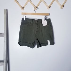 NWT SO LIGHT OLIVE GREEN HIGH RISE MIDISHORTS SIZE 9